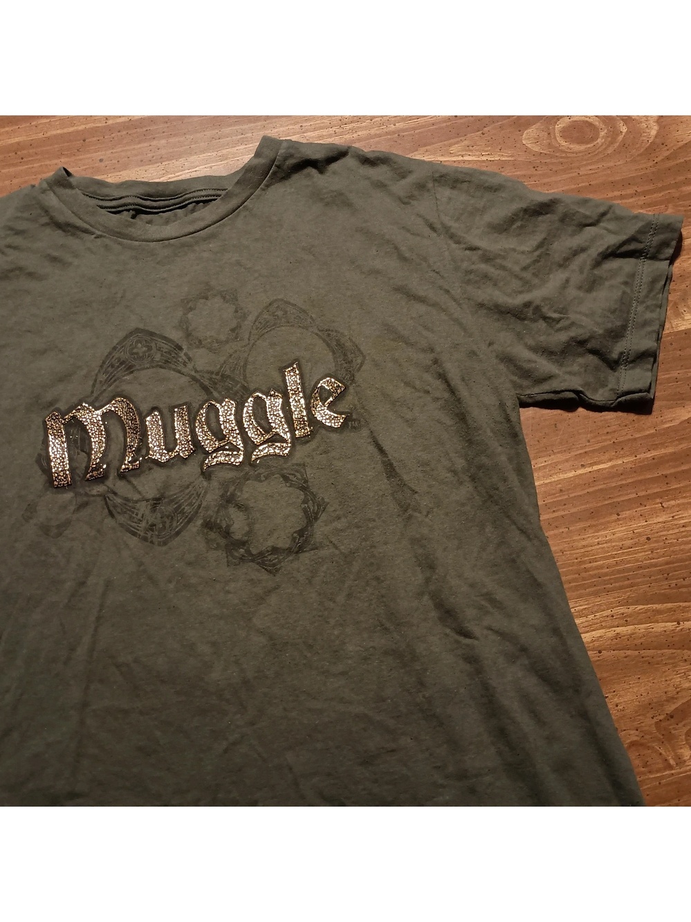 Harry Potter Muggle T-shirt - Medium // Wizard Magic Hogwarts Tee Shirt